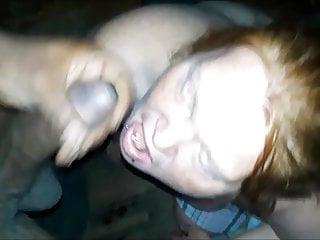 Mach dir einen Blowjob in der Natur