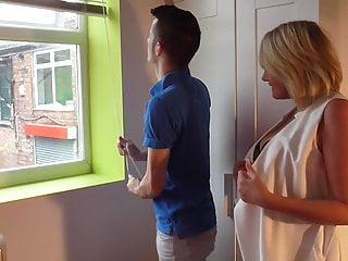 Mutter mit grossen Titten verführt Sohn