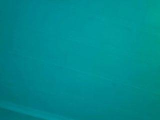 Blondes Amateur Babe in den Mund gespritzt