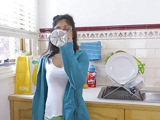 Milf steht auf Sex in der Küche