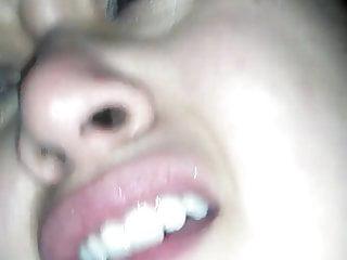 Fette Asiatin fickt mit einem Taxifahrer