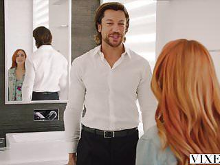 Heisse Spanierin wird von hinten gefickt