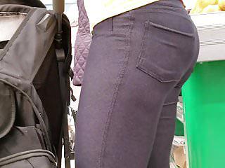 Mama mit geilem Arsch in geiler Unterwäsche