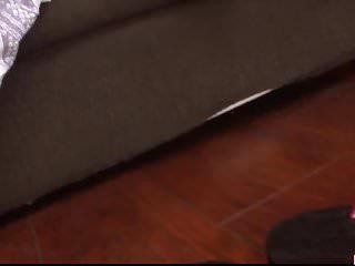 Japanerin sera ichijo in den Mund gespritzt